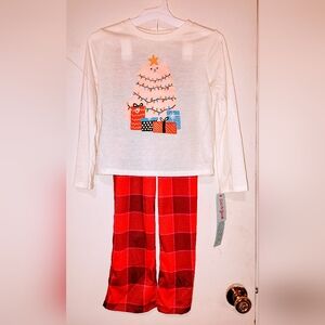 Cat & Jack 2 Piece size 6/7 Holiday Sleep Wear w Plaid Bottoms Tree & Gift Top